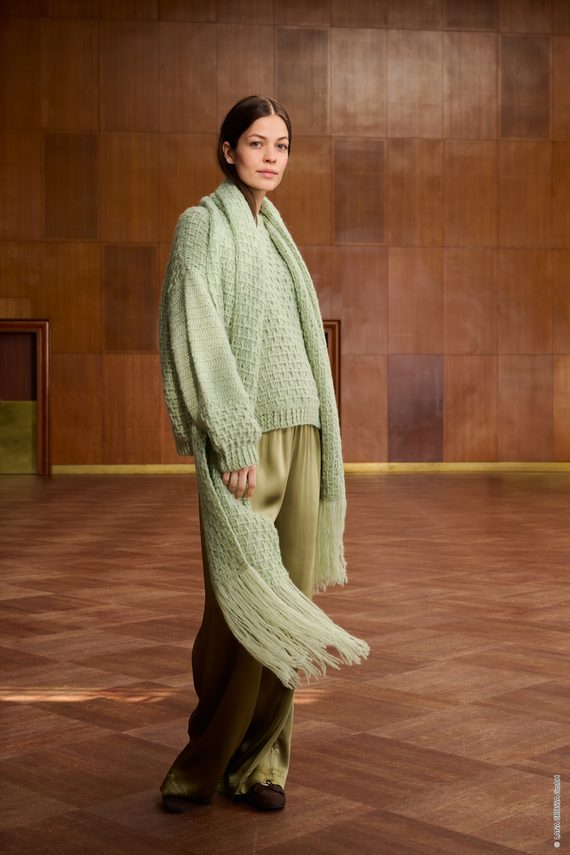 Strickwaren, Pullover, Modisch, Bodenbeläge, Halstuch