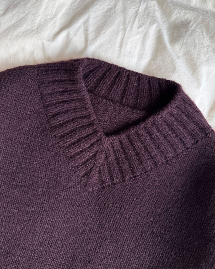 HANNAH SWEATER V-NECK -Strickanleitung von PetiteKnit