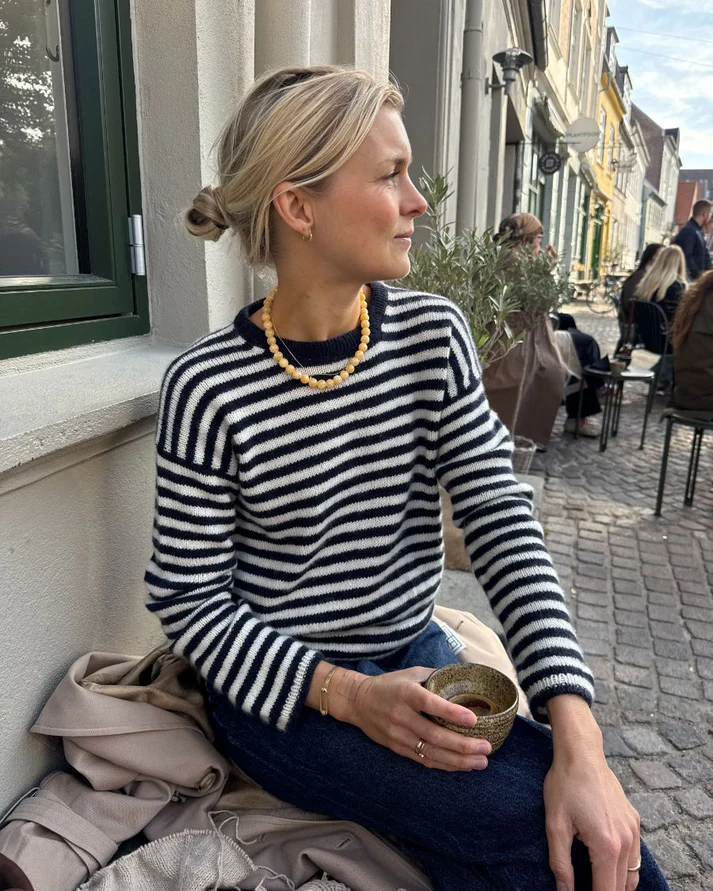 Olga Blouse - Strickanleitung von PetiteKnit